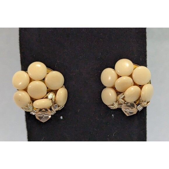 Vintage Mid Century Cream and Faceted Bead Earrings - Picture 6 of 7
